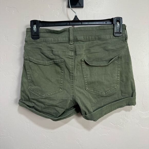 SO Low Rise Favorite Midi Olive Green Shorts - Picture 3 of 5